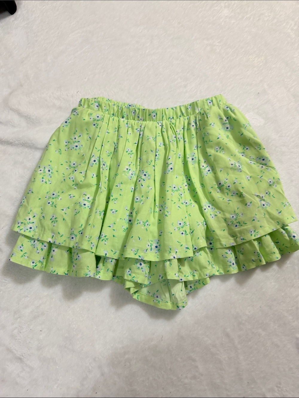 NWOT old navy Light Green Floral Ruffle skirt/skort M8